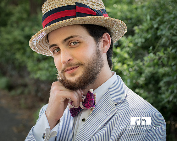Entertainer in Straw Hat | Northern Virginia Headshot Photographer